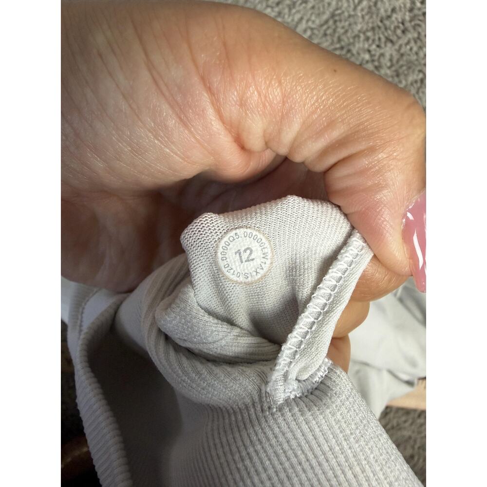 Lululemon Ebb To Street Tank Top Womens 12 White Ribbed B/C Cup Built-In Bra - Picture 10 of 11